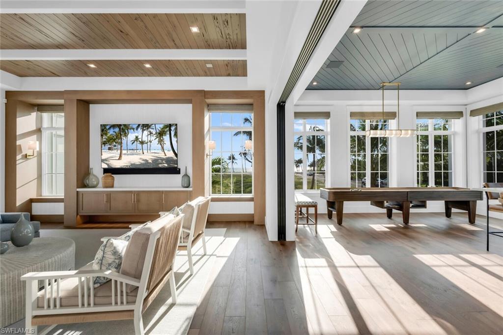 AQUALANE SHORES - Residential