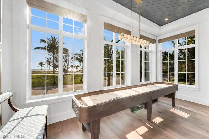 AQUALANE SHORES - Residential