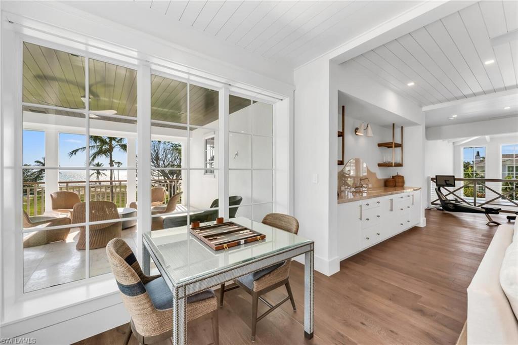 AQUALANE SHORES - Residential