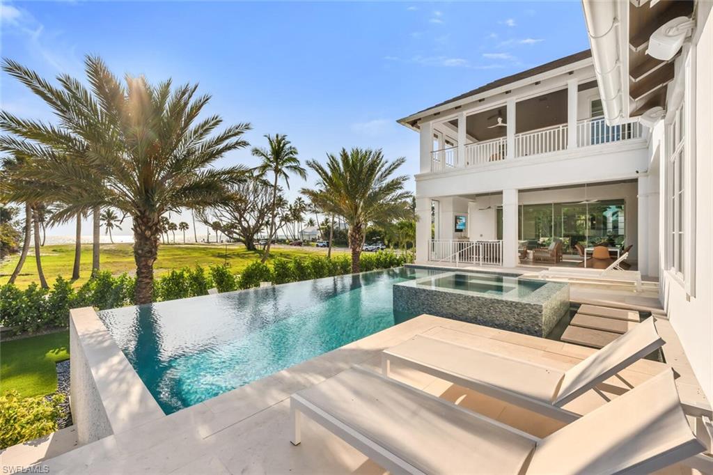 AQUALANE SHORES - Residential