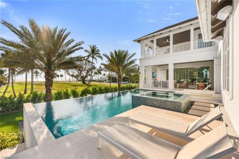 1835 Gulf Shore BLVD S NAPLES FL 34102