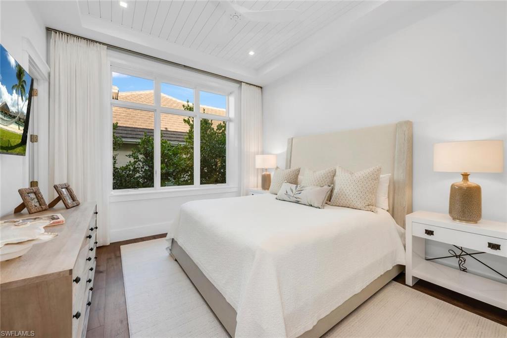 AQUALANE SHORES - Residential