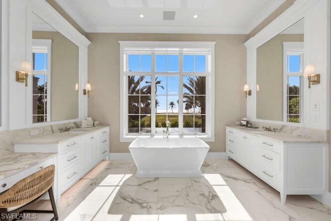 AQUALANE SHORES - Residential