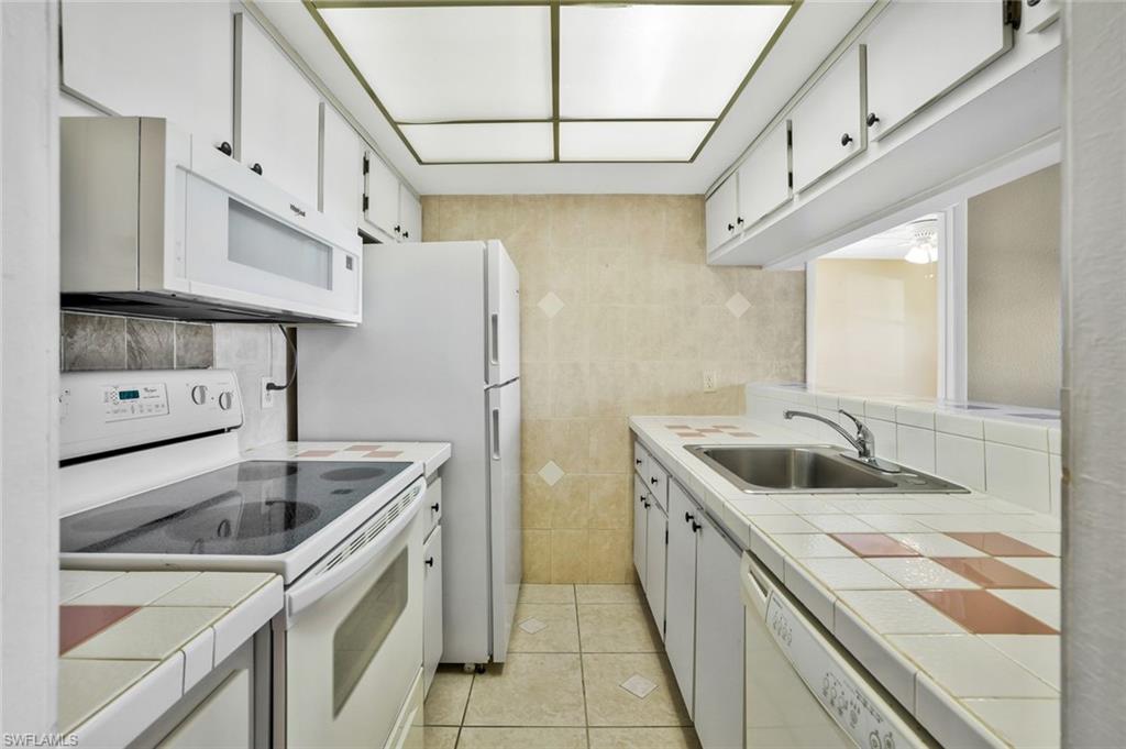 FAIRWAYS AT PAR ONE - Residential