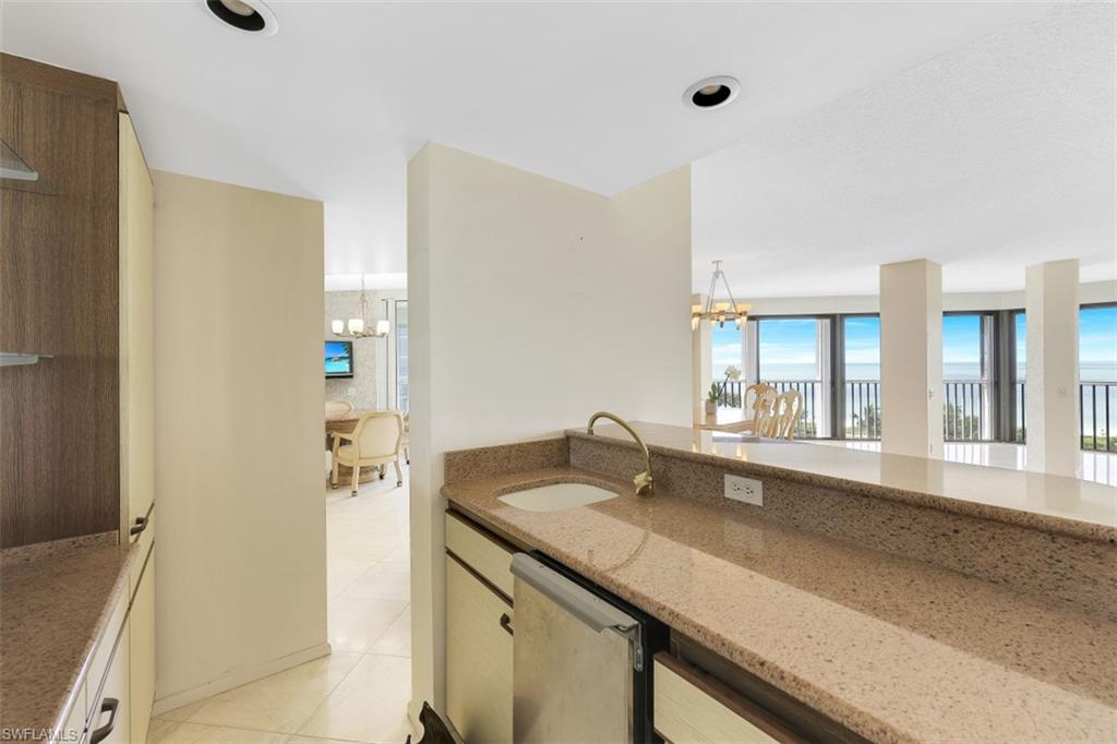 MONACO BEACH CLUB - Residential