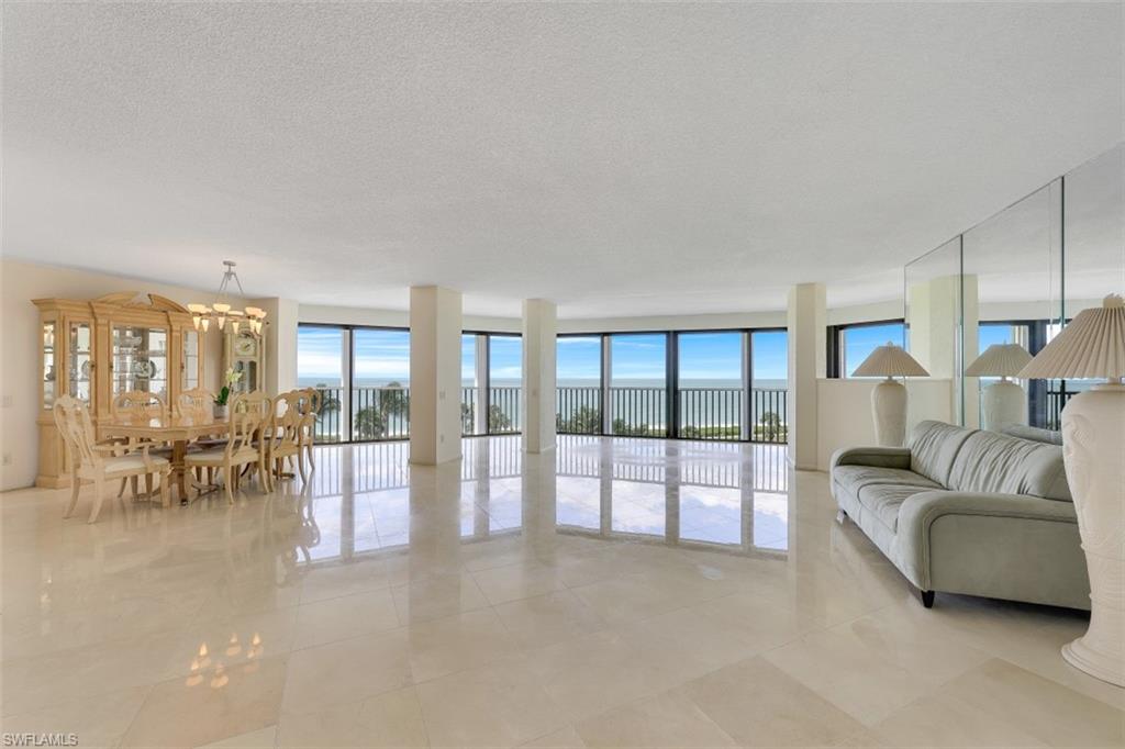 MONACO BEACH CLUB - Residential