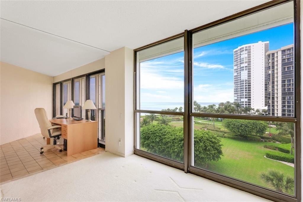 MONACO BEACH CLUB - Residential