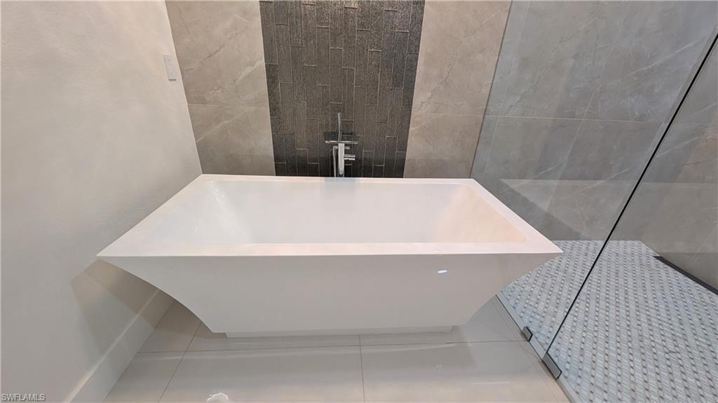 LAKE TIMBER - Residential