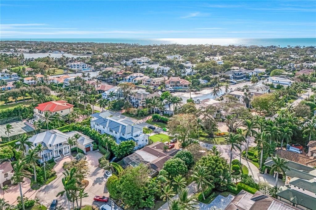 AQUALANE SHORES - Residential