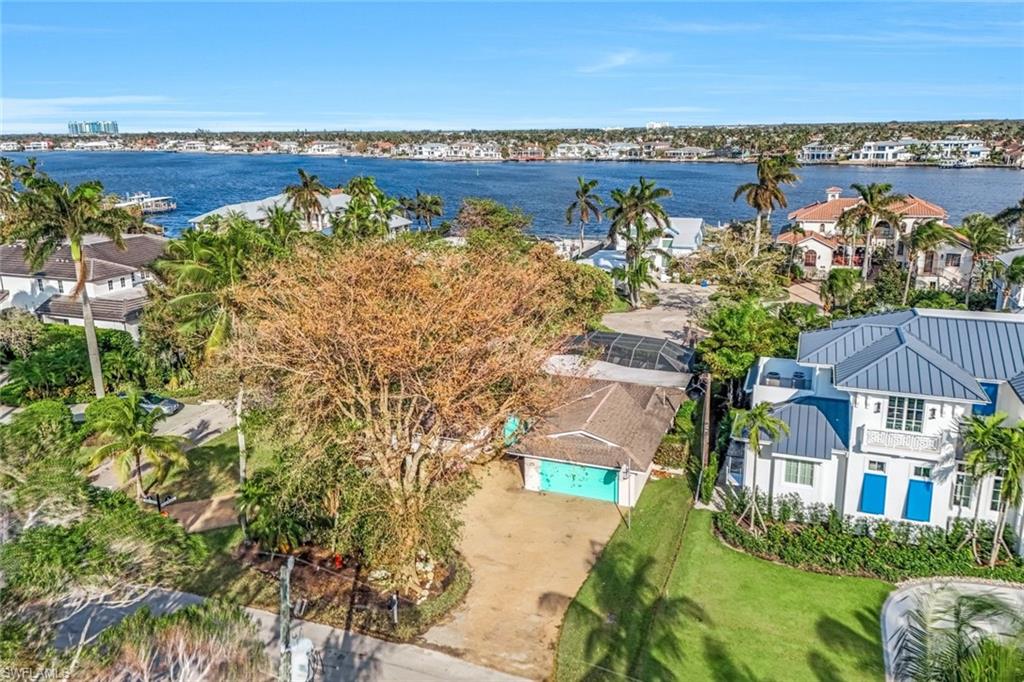 AQUALANE SHORES - Residential