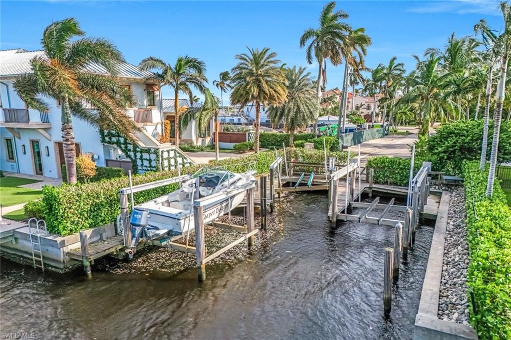 AQUALANE SHORES - Residential