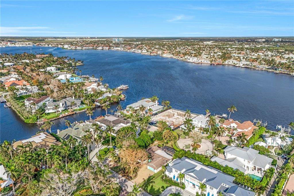 AQUALANE SHORES - Residential