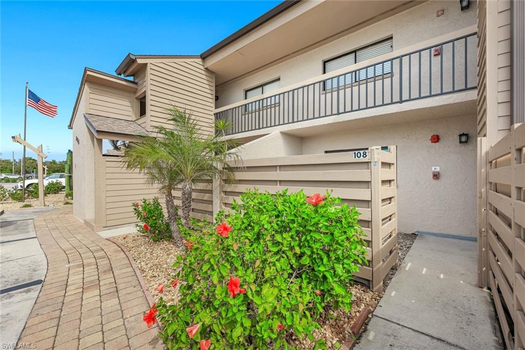 SPORTSMANS COVE YACHT & RACQUET CLUB - Residential