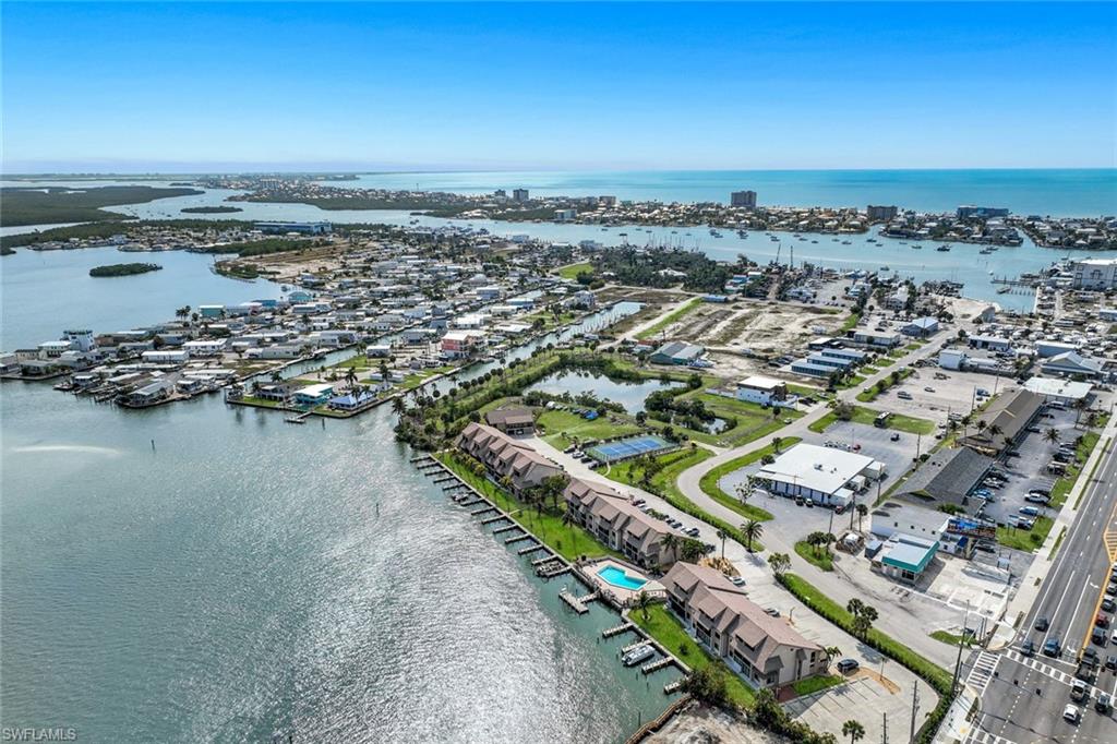 SPORTSMANS COVE YACHT & RACQUET CLUB - Residential