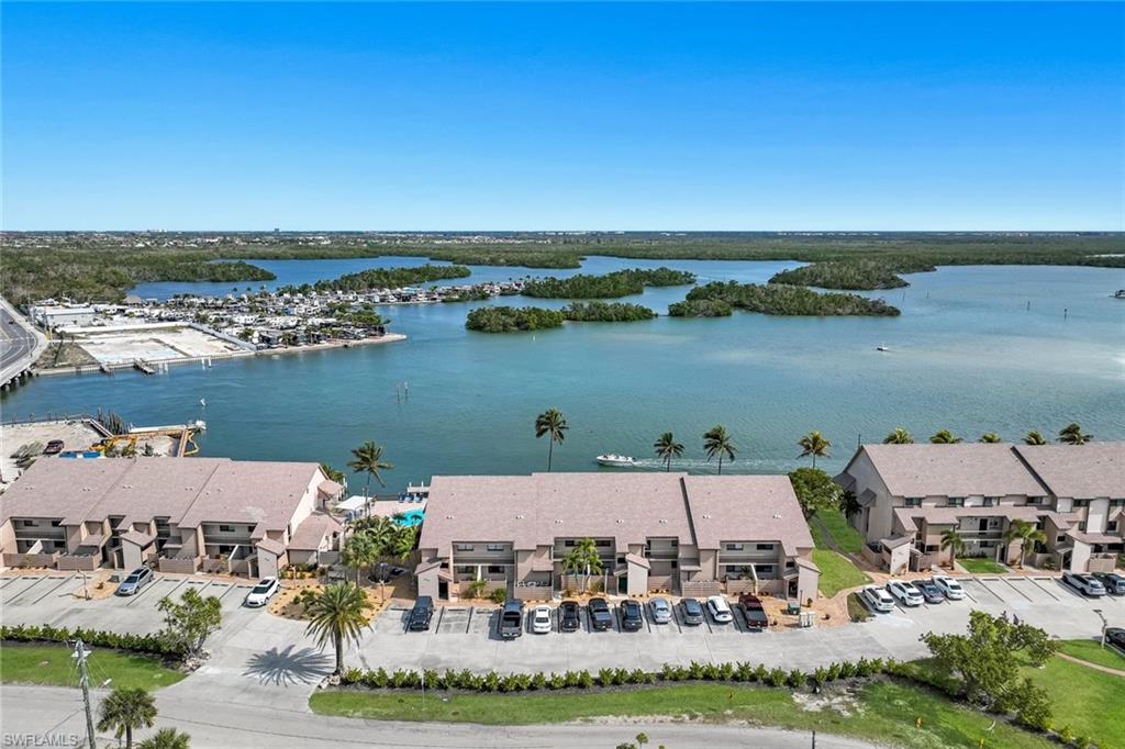 SPORTSMANS COVE YACHT & RACQUET CLUB - Residential