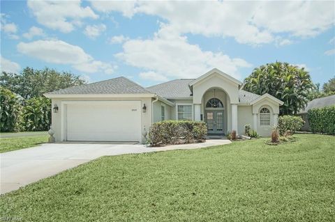 1537 Vintage LN NAPLES FL 34104