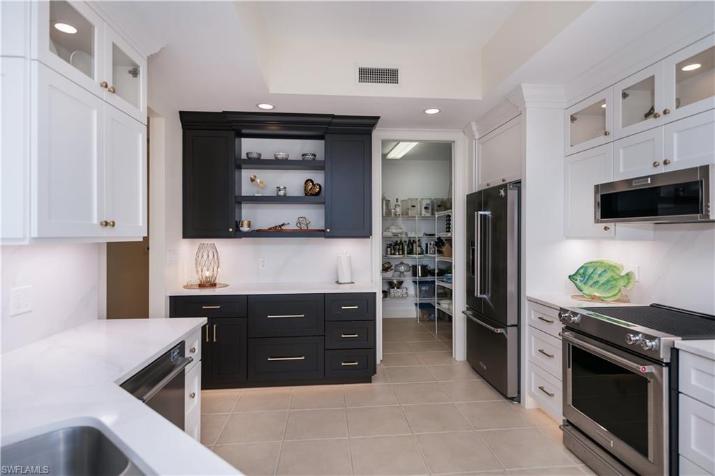 HIGH POINT PLACE - Residential