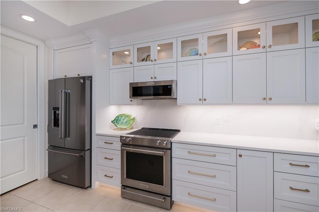 HIGH POINT PLACE - Residential