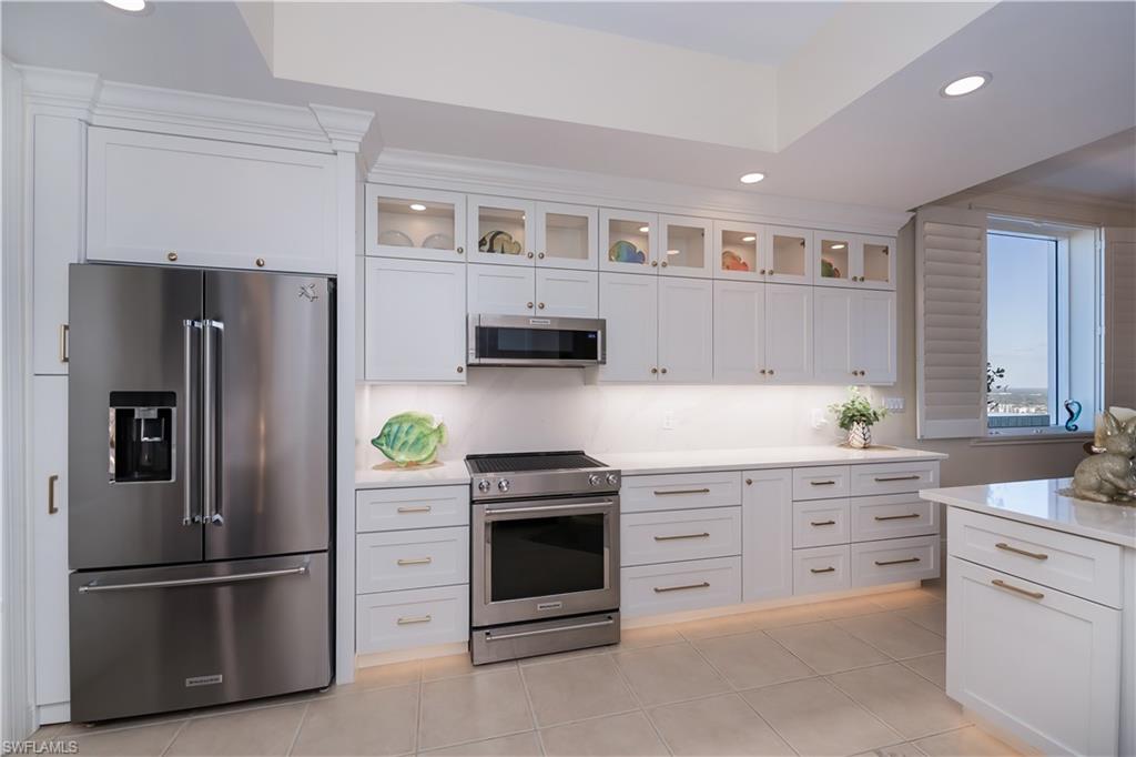 HIGH POINT PLACE - Residential