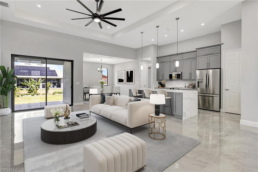 CAPE CORAL - Residential