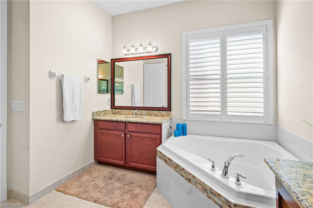 MARINA BAY - Residential