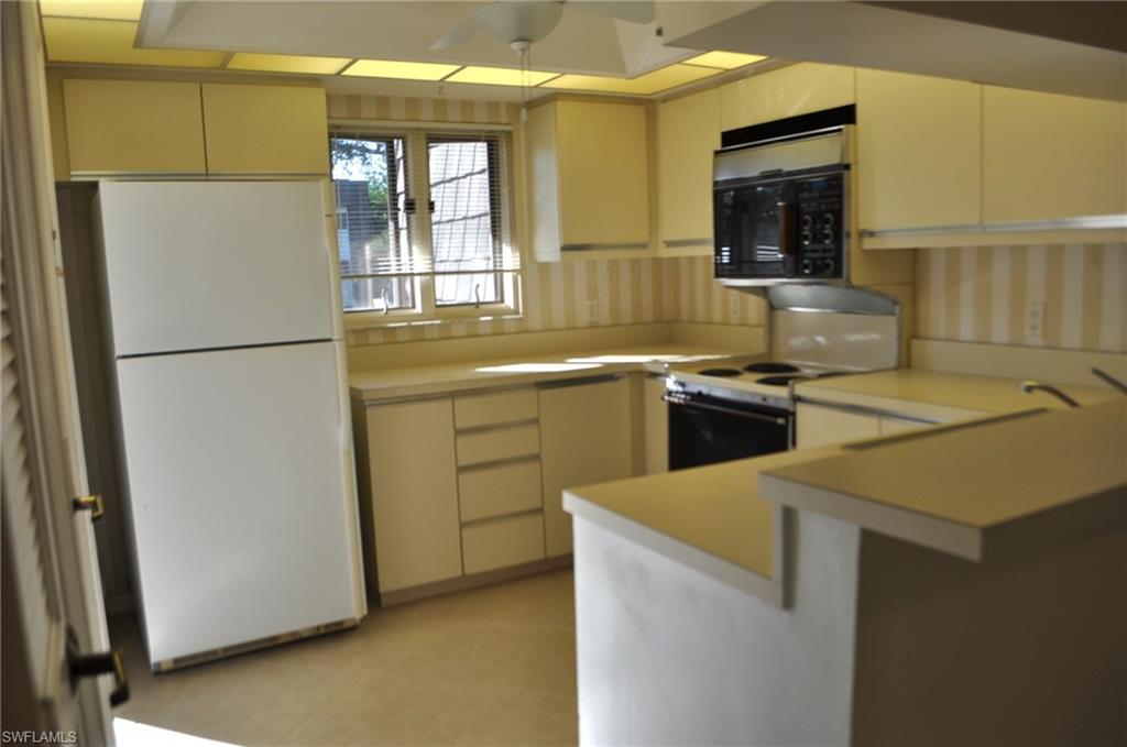 NAPLES BATH AND TENNIS CLUB - Residential