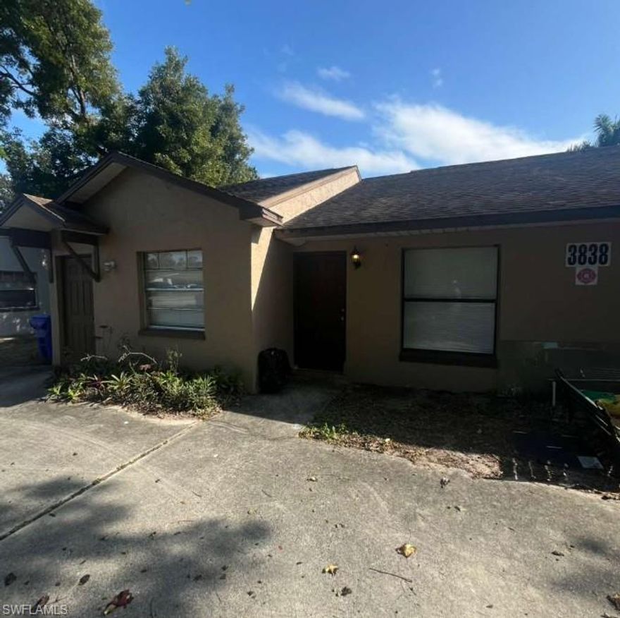 FORT MYERS ** 1 BED-1 BATH UNFURNISHED FIRST FLOOR APARTMENT AVAILABLE FOR A LONG-TERM TENANT ** PET FRIENDLY **FOR RENT – 1BR/1BATH First Floor Apartment in Fort Myers

Looking for comfort, convenience, and flexibility? This FIRST floor 1 bed / 1 bath apartment in Fort Myers offers a smart 800 sq. ft. layout and is ready for a long-term tenant

Key Features:
800 sq. ft. of unfurnished living space.
Make it your own - bring your furniture and personal touches to create a space that truly feels like home.

First-floor unit for easy access
Pet-friendly – bring your furry companion!
No homeowner's association approval required – move in quickly!
Private entry in a quiet residential setting

While there's no on-site laundry room, convenient local laundry services are just a short trip away -- this apartment has a hook-up for a stackable washer and dryer so you can also bring your own!

Prime Fort Myers Location:
Enjoy the convenience of living near a wide-range of shopping, dining, and entertainment options. You'll find everything from major malls and outlet centers to unique boutiques just minutes away. Notable shopping destinations include Gulf Coast Town Center, Edison Mall, and the Bell Tower Shops. Plus, Downtown Fort Myers offers a vibrant mix of shops, restaurants, galleries, and entertainment venues for all lifestyles.

Rent terms:
12-month lease
Last month's rent, security deposit and background check required

** FIRST MONTH'S RENT, LAST MONTH'S RENT, PET AND SECURITY DEPOSIT DUE PRIOR TO MOVE-IN **