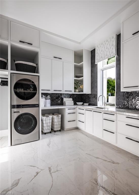 PARK SHORE - Residential