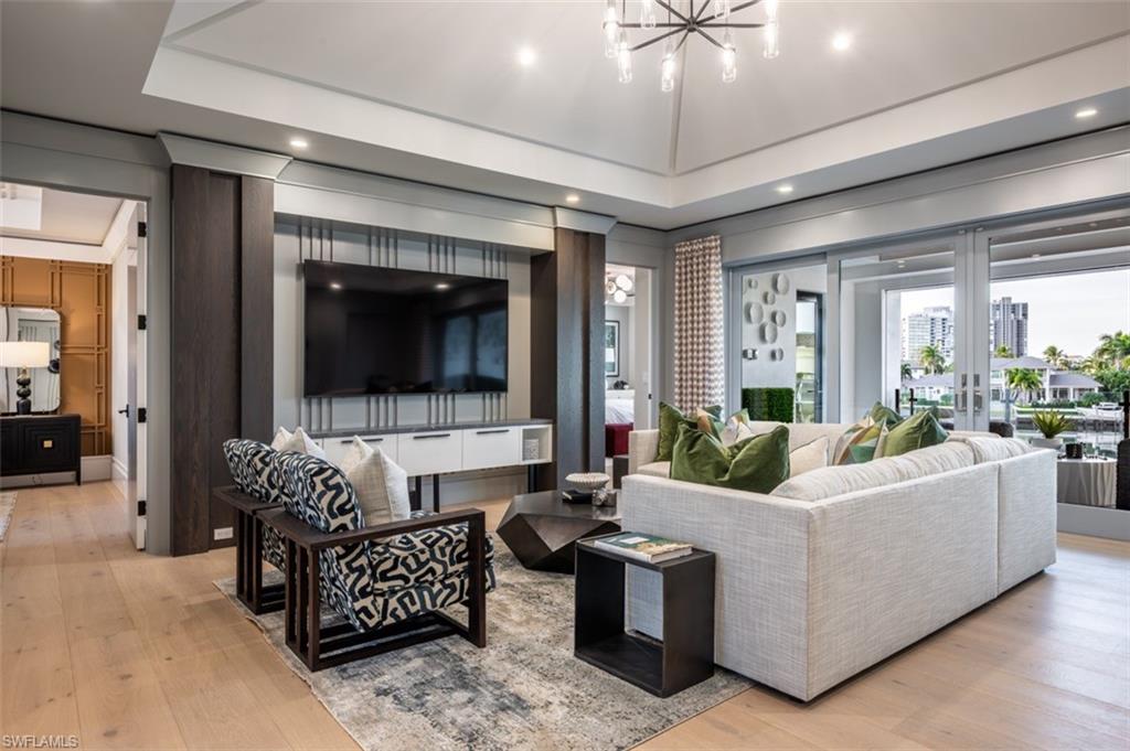 PARK SHORE - Residential