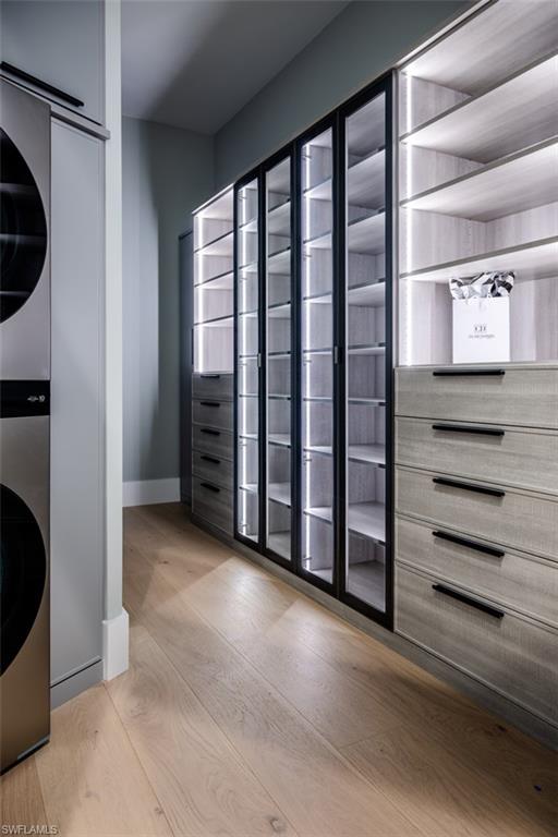 PARK SHORE - Residential