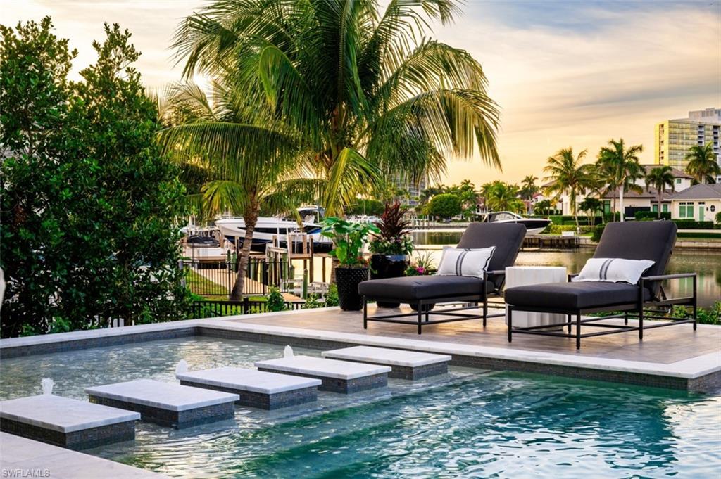 PARK SHORE - Residential