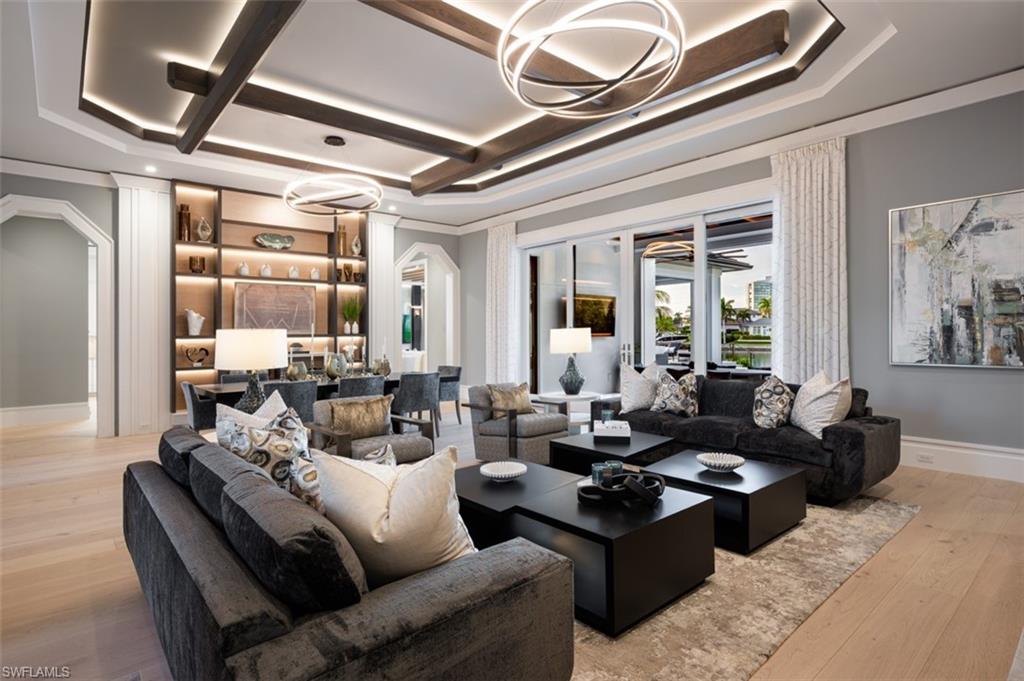 PARK SHORE - Residential