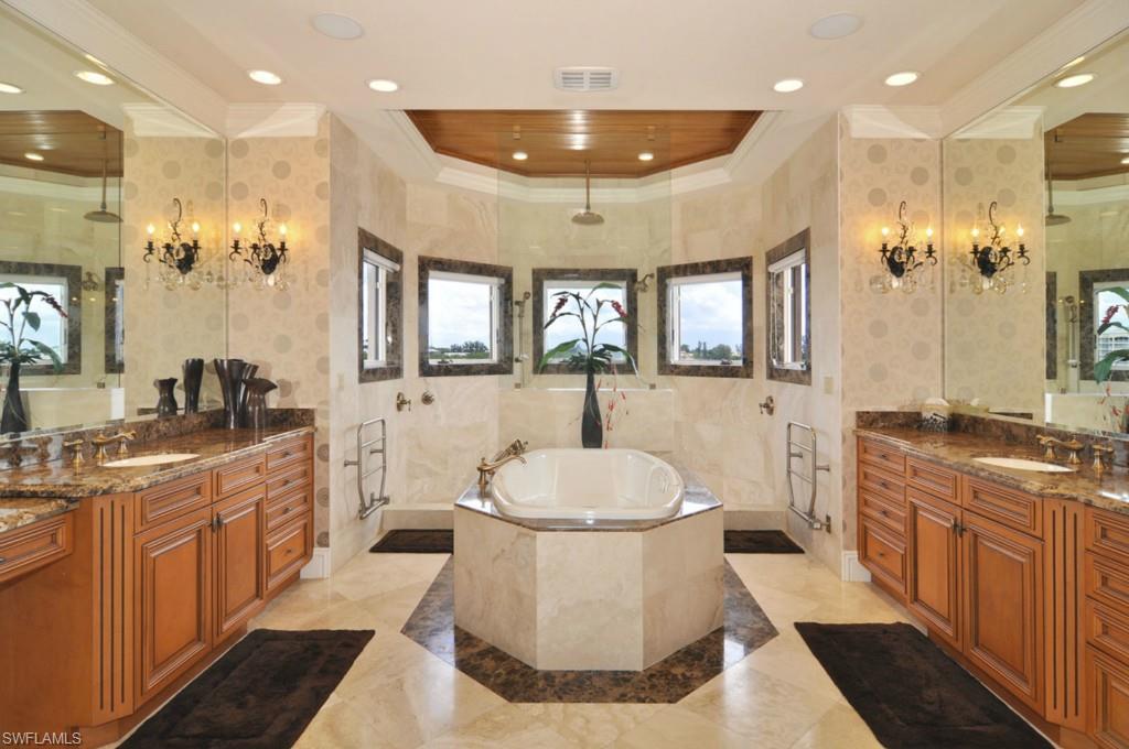 SOUTHPORT ON THE BAY - Residential