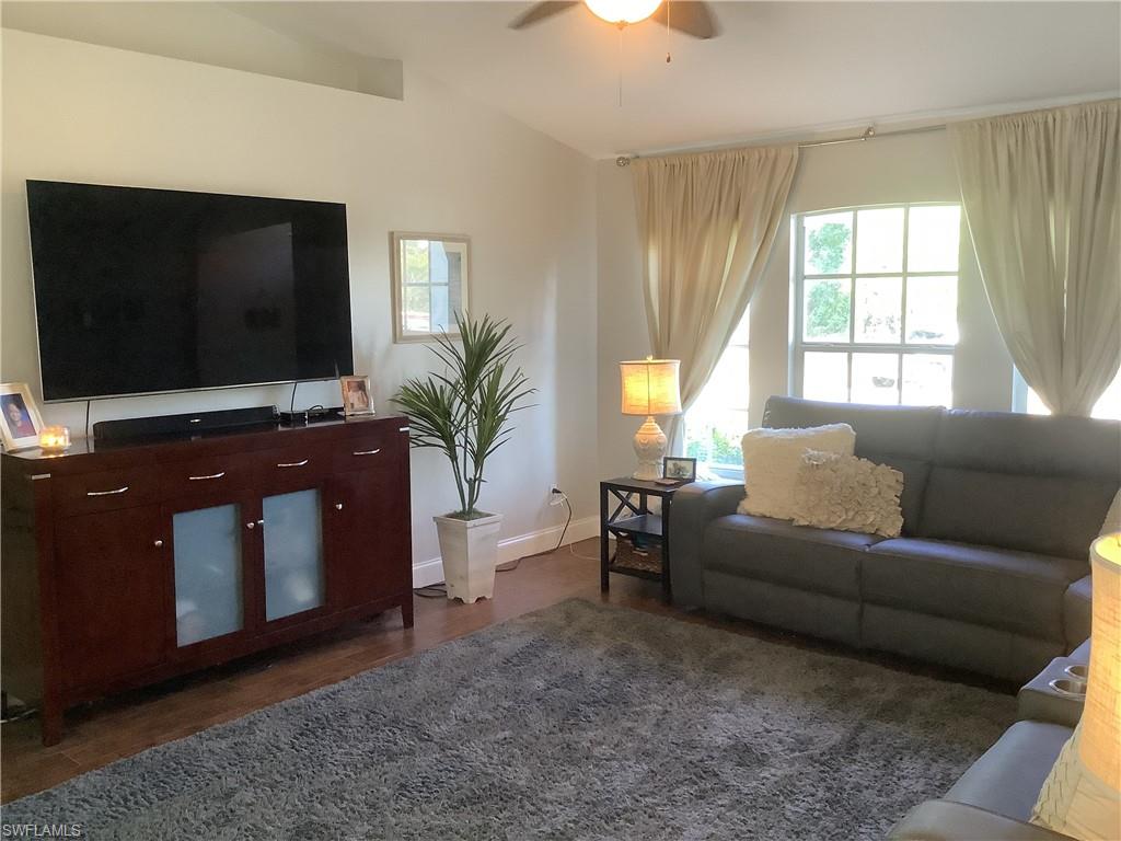 SAN CARLOS PARK - Residential