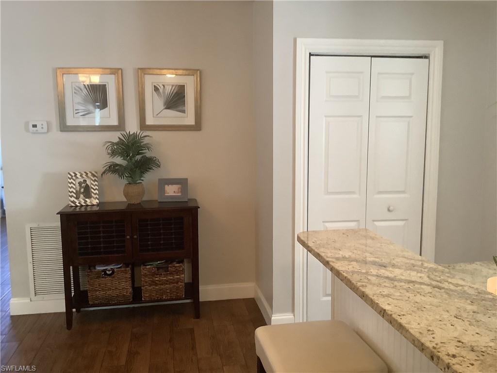 SAN CARLOS PARK - Residential