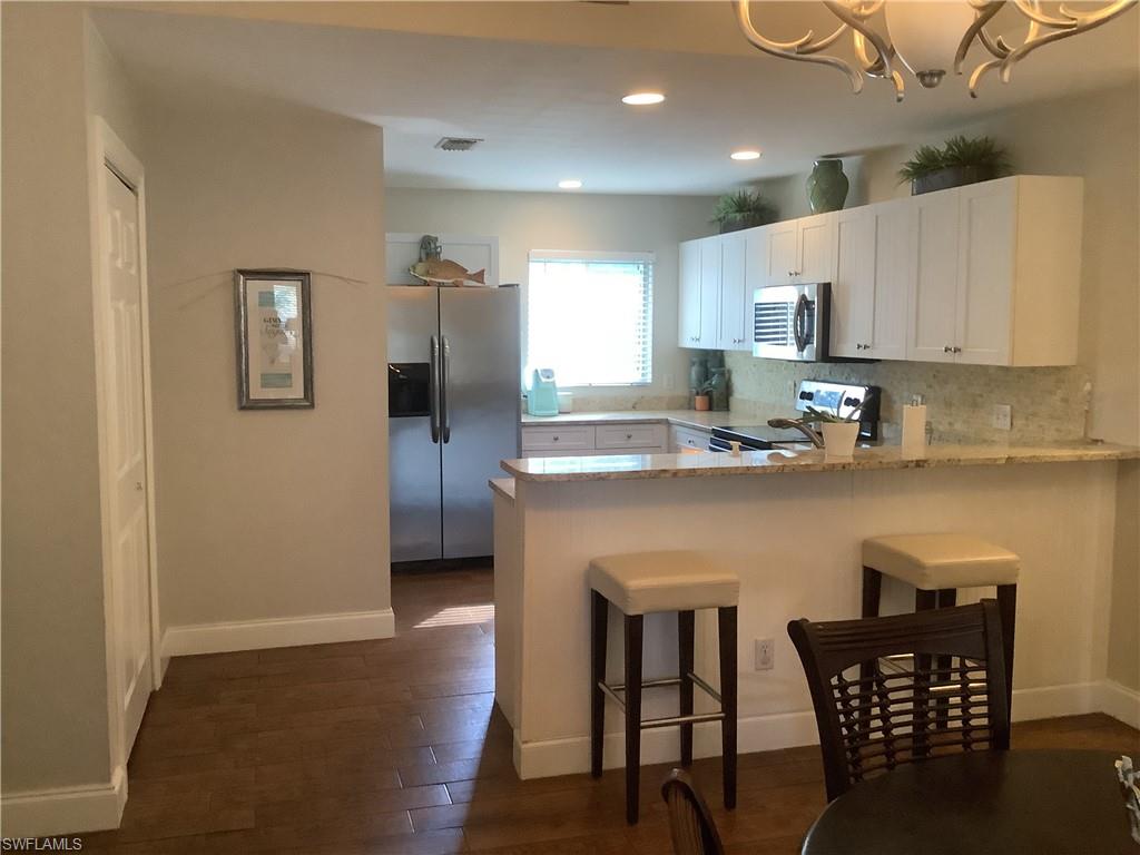 SAN CARLOS PARK - Residential