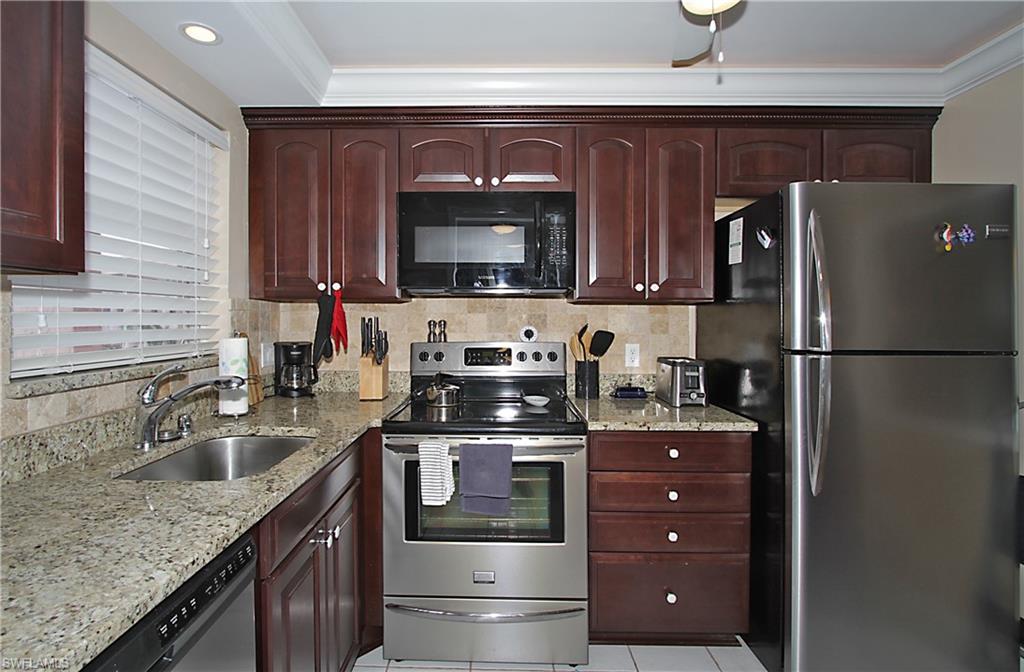 TURTLE LAKE GOLF COLONY - Residential