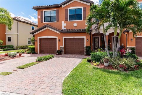 Townhouse in FORT MYERS FL 14688 Summer Rose WAY.jpg