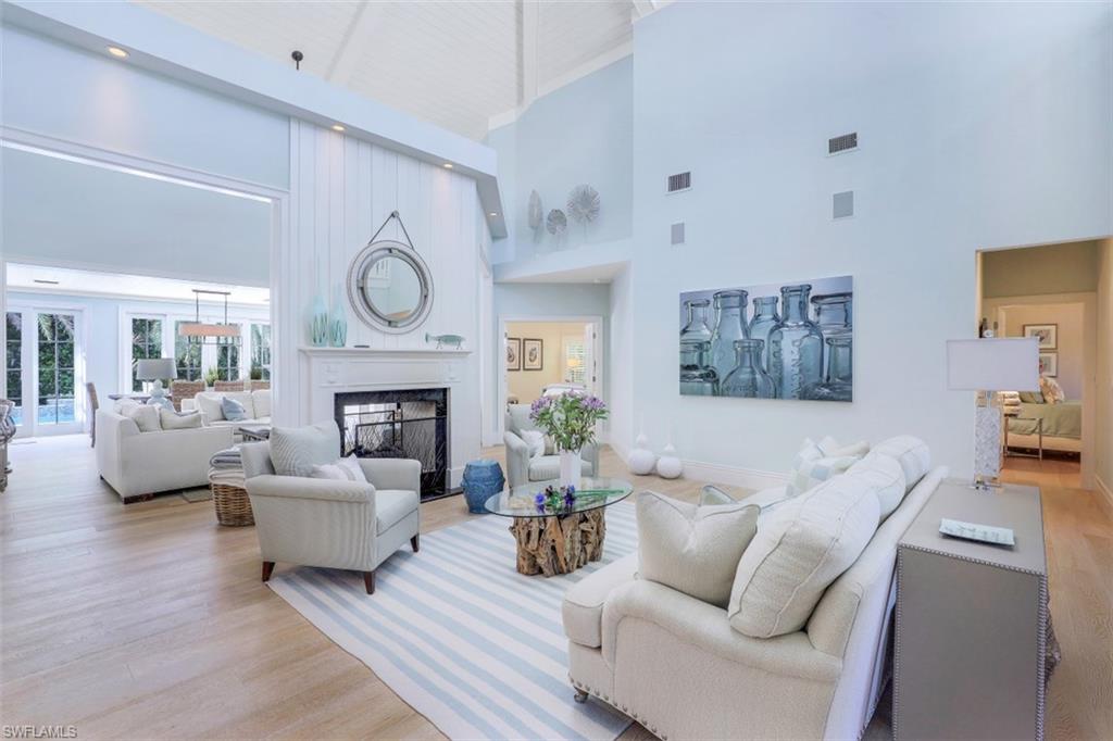 OLDE NAPLES - Residential Lease