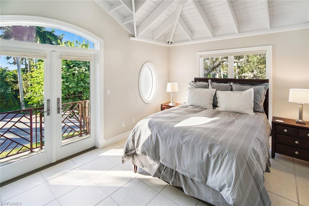 OLDE NAPLES - Residential