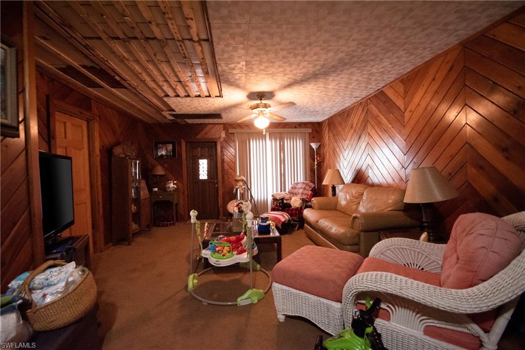 CHOKOLOSKEE - Residential