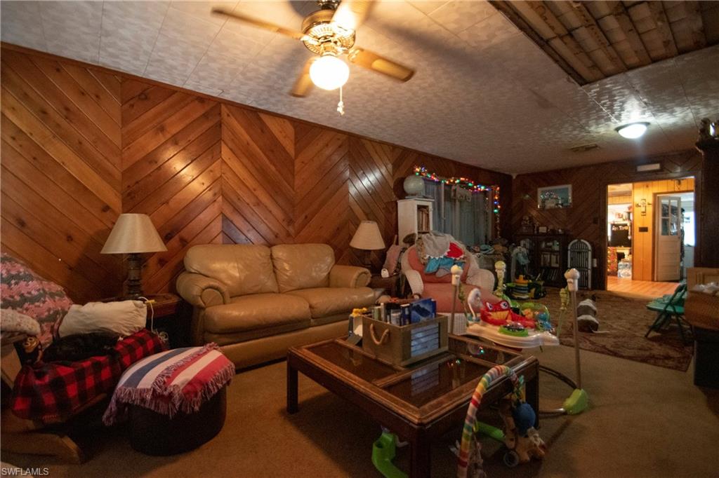 CHOKOLOSKEE - Residential