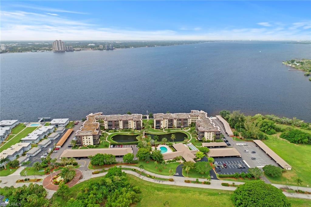 SCHOONER BAY - Residential