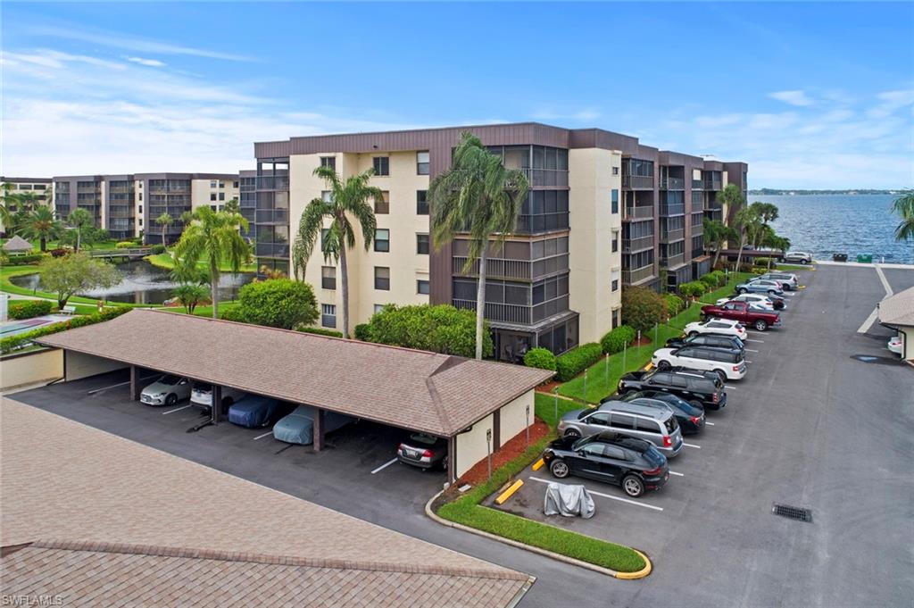 SCHOONER BAY - Residential