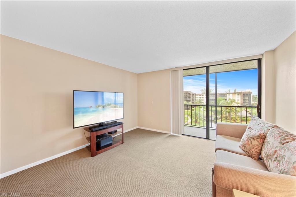 SCHOONER BAY - Residential