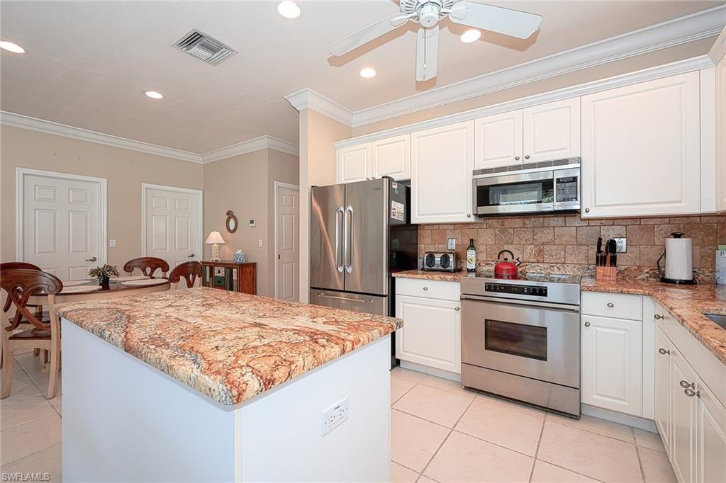 NAPLES PARK - Residential