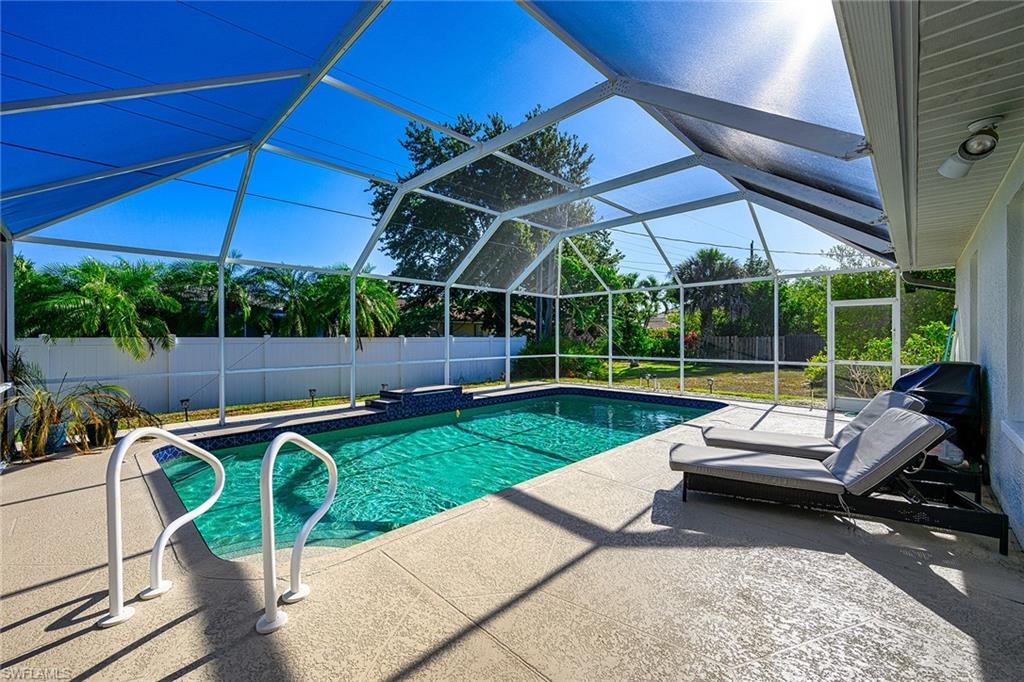 NAPLES PARK - Residential