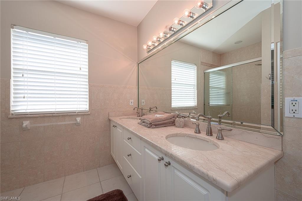 NAPLES PARK - Residential