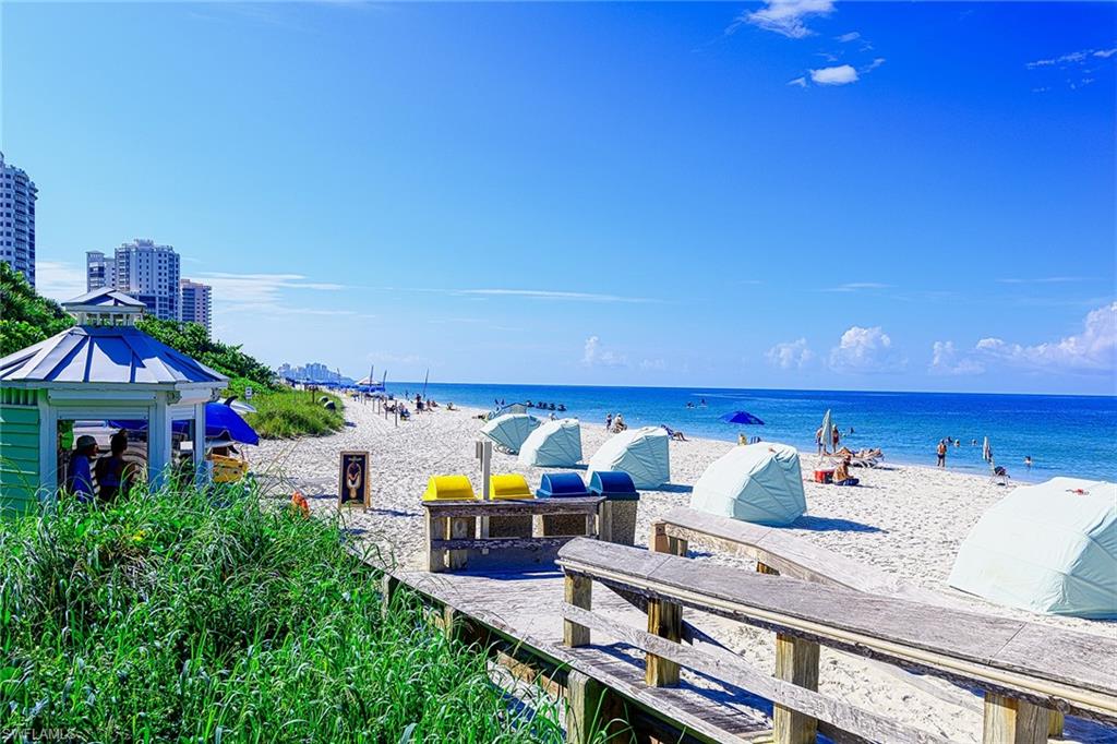 NAPLES PARK - Residential