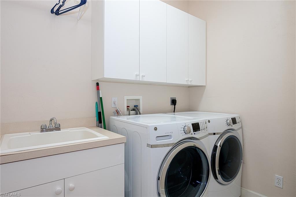 NAPLES PARK - Residential